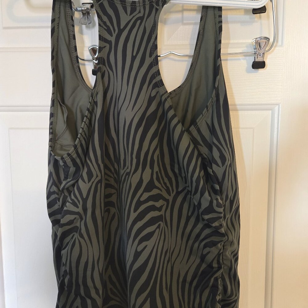 Ruby Ribbon Sport Tank - Picture 3 of 4